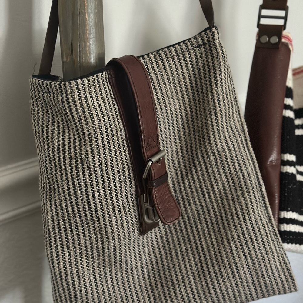 A Classy Chic Boutique Brown and Cream Shoulder Bag